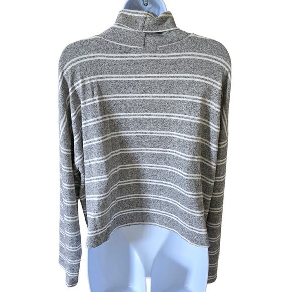 Caution to the Wind Knit Cropped Pullover Turtle Neck Sweater Women's M - Picture 3 of 7
